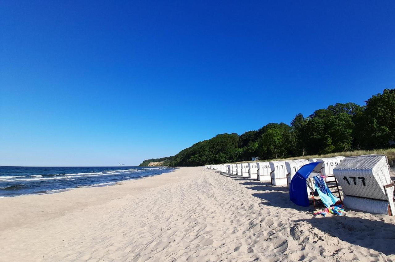 Strandvilla Marius Koserow Exteriör bild
